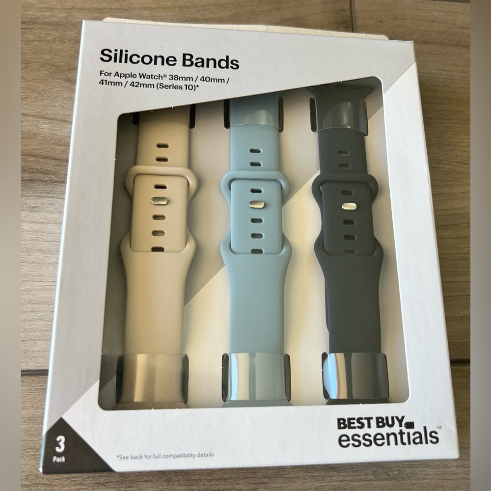 BEST BUY ESSENTIALS | NIB Apple Watch Silicone Bands